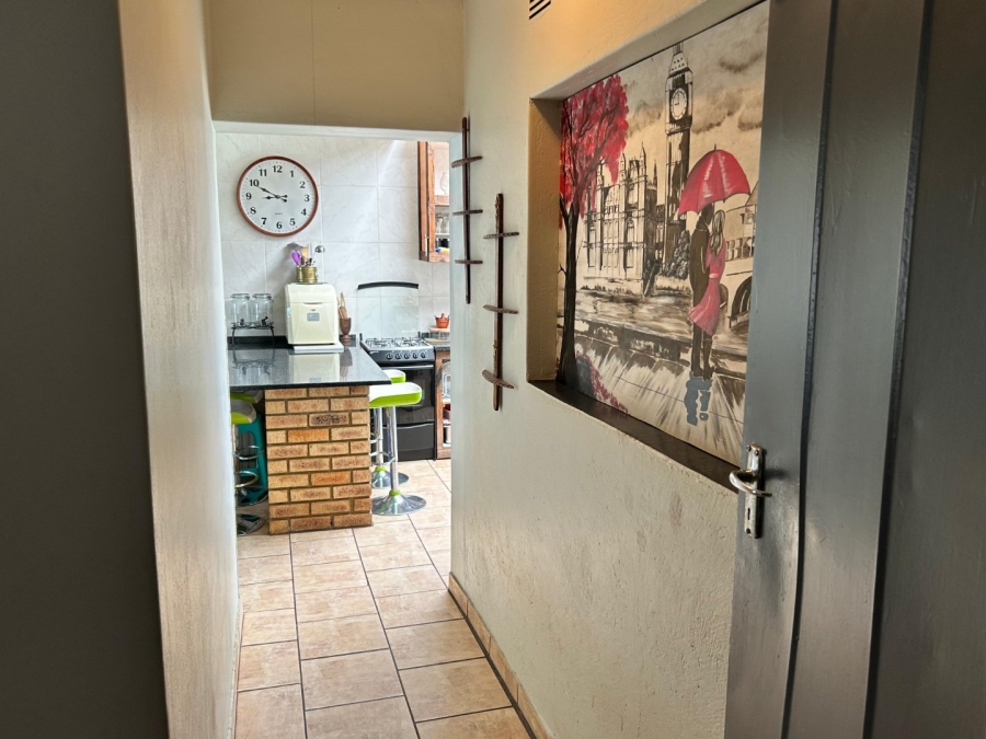 5 Bedroom Property for Sale in Mooinooi North West